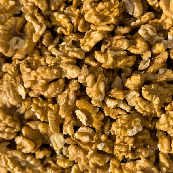 Walnut Kernels